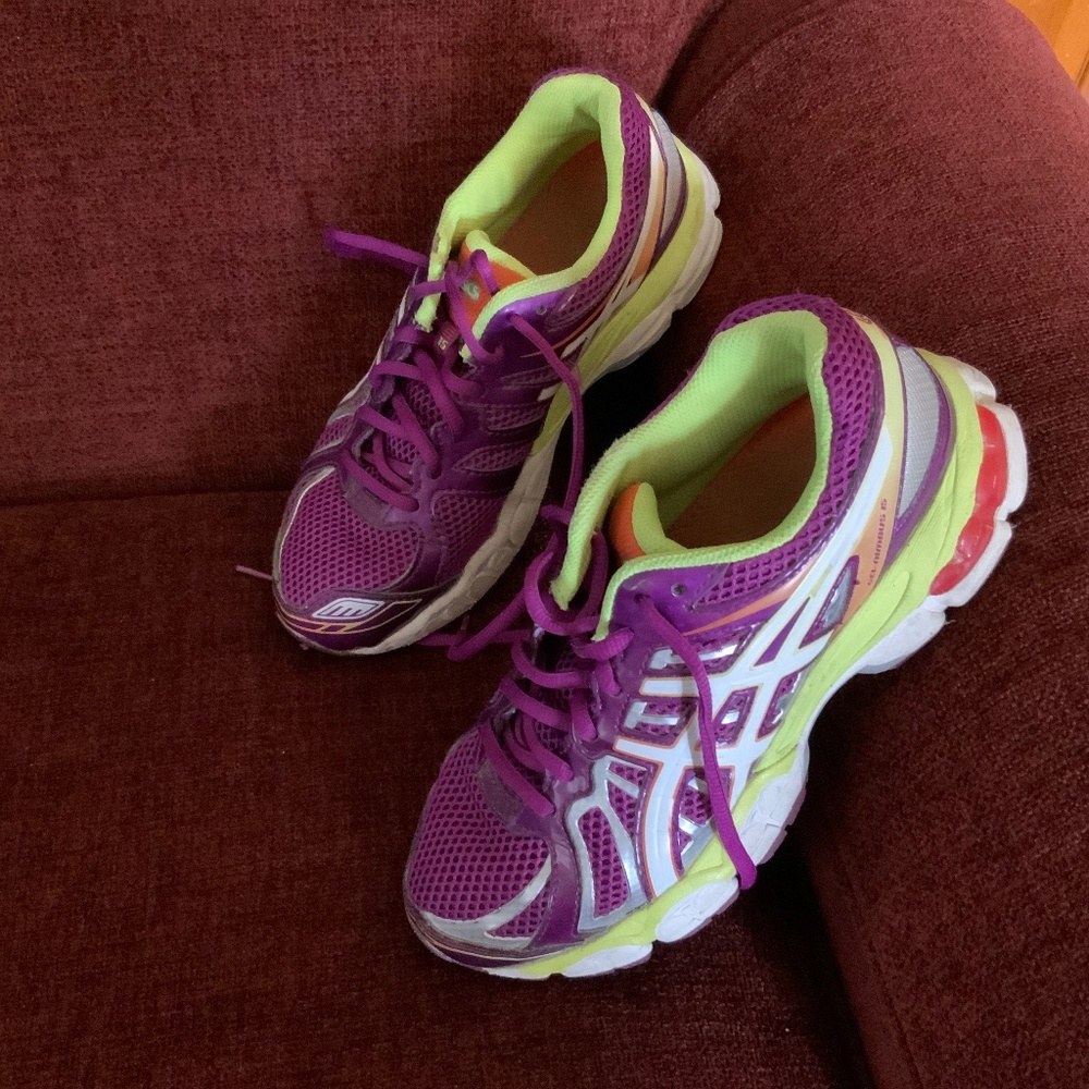 ASICS Jel Girls Sneakers - Youth Size 6